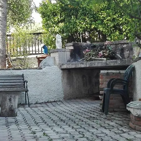 Da Charlie Nocleg ze śniadaniem *