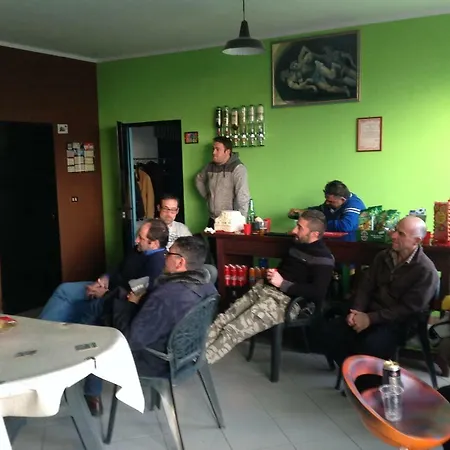 Da Charlie Nocleg ze śniadaniem LʼAquila