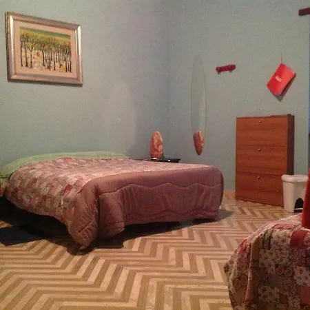 Da Charlie Bed & Breakfast *